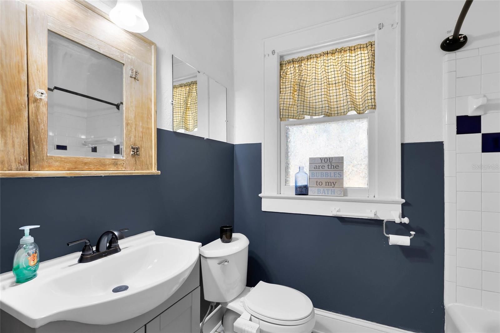 Image 17 of 39 For 1201 Sunshine Avenue