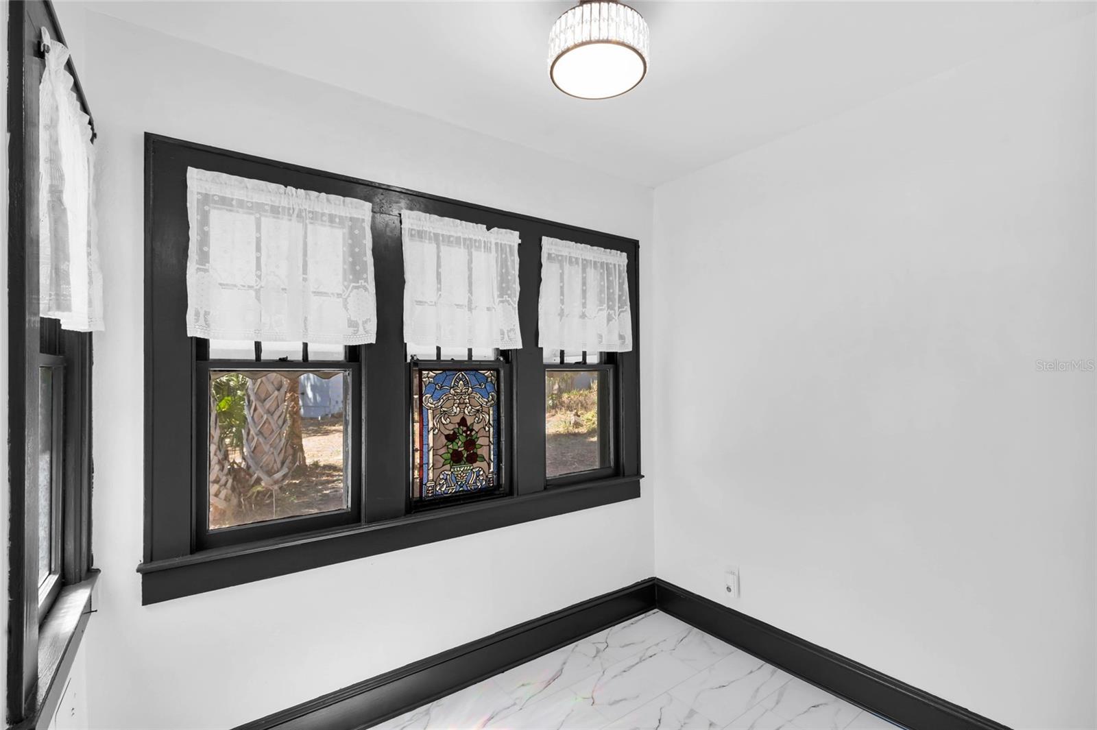 Image 22 of 39 For 1201 Sunshine Avenue