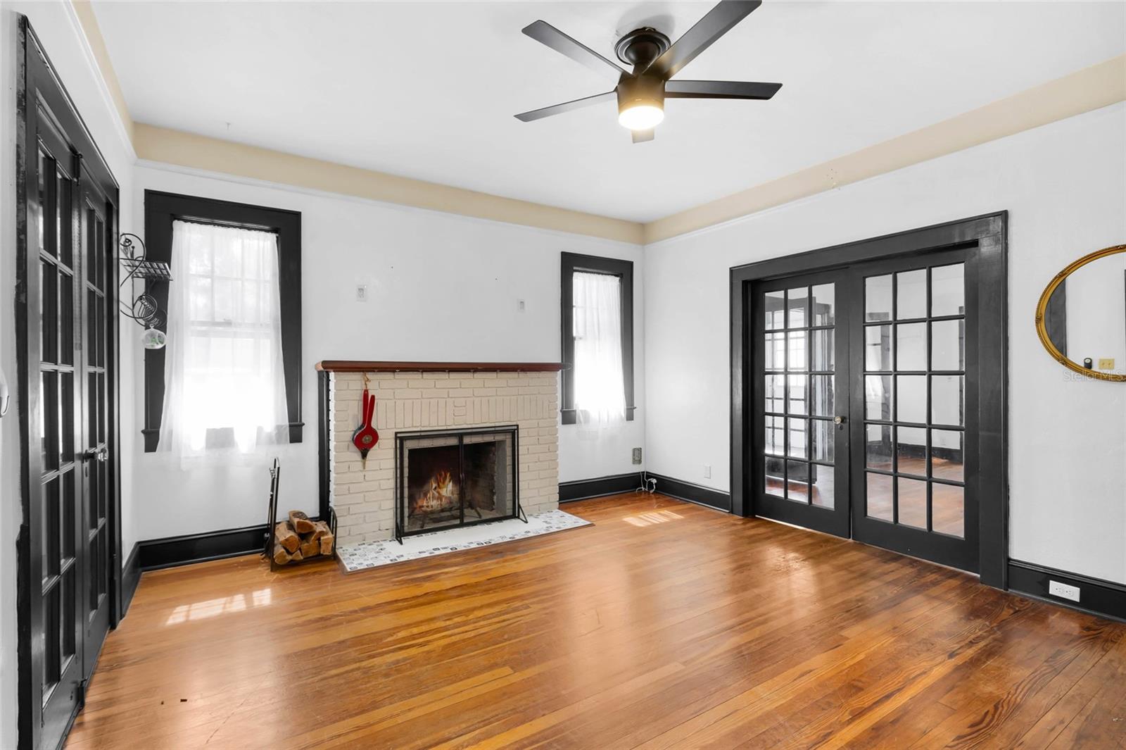 Image 24 of 39 For 1201 Sunshine Avenue