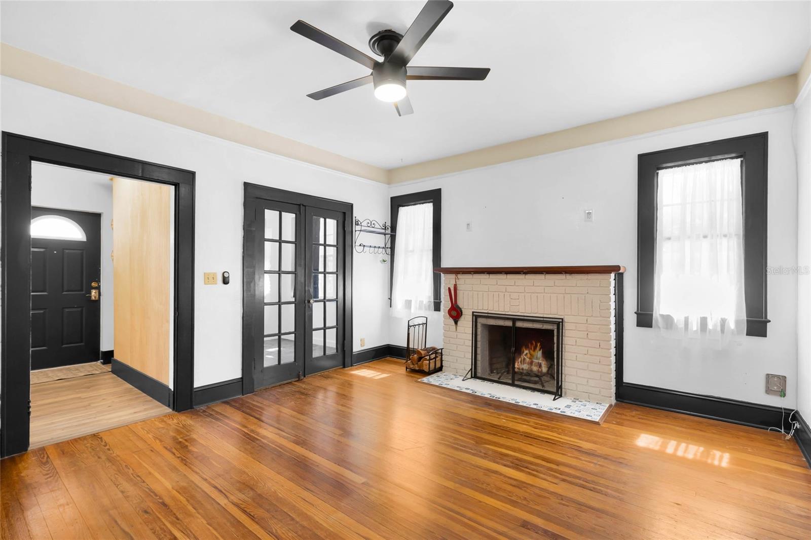 Image 33 of 39 For 1201 Sunshine Avenue