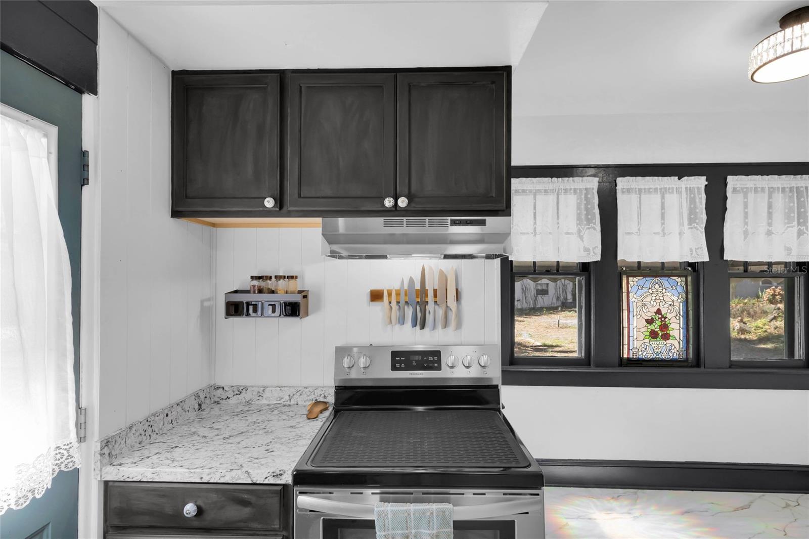 Image 37 of 39 For 1201 Sunshine Avenue