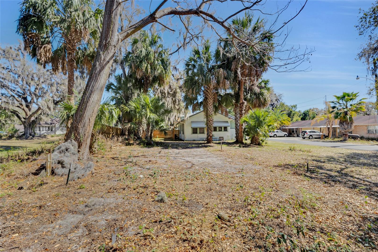 Image 9 of 39 For 1201 Sunshine Avenue