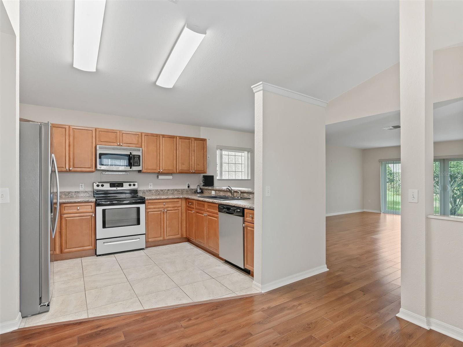 Image 12 of 57 For 17776 114th Avenue