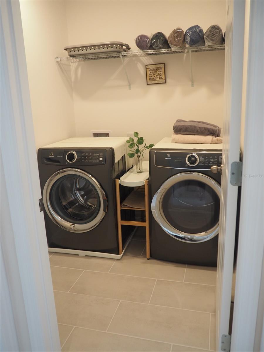 Image 15 of 39 For 216 Denali Street