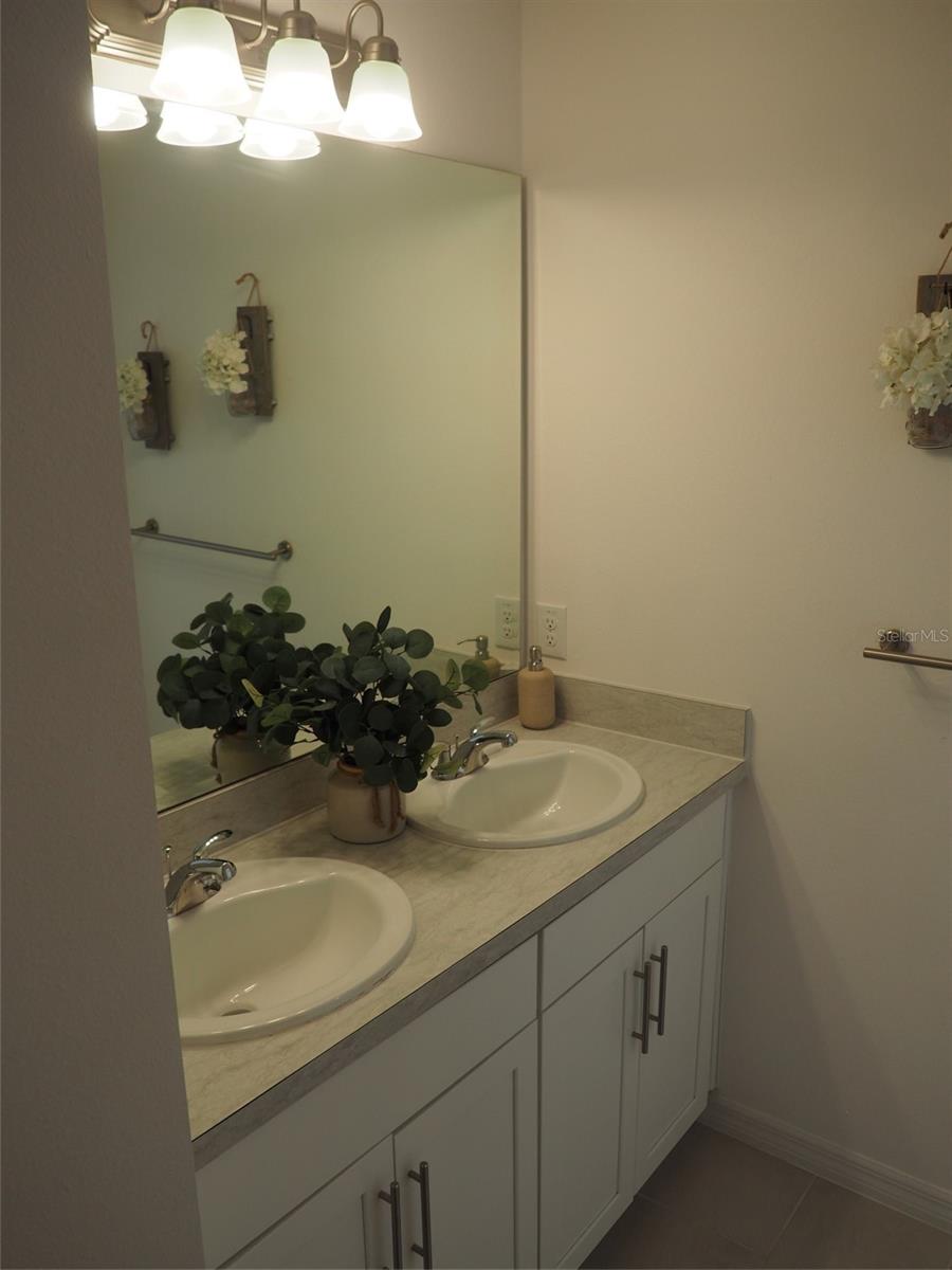 Image 16 of 39 For 216 Denali Street