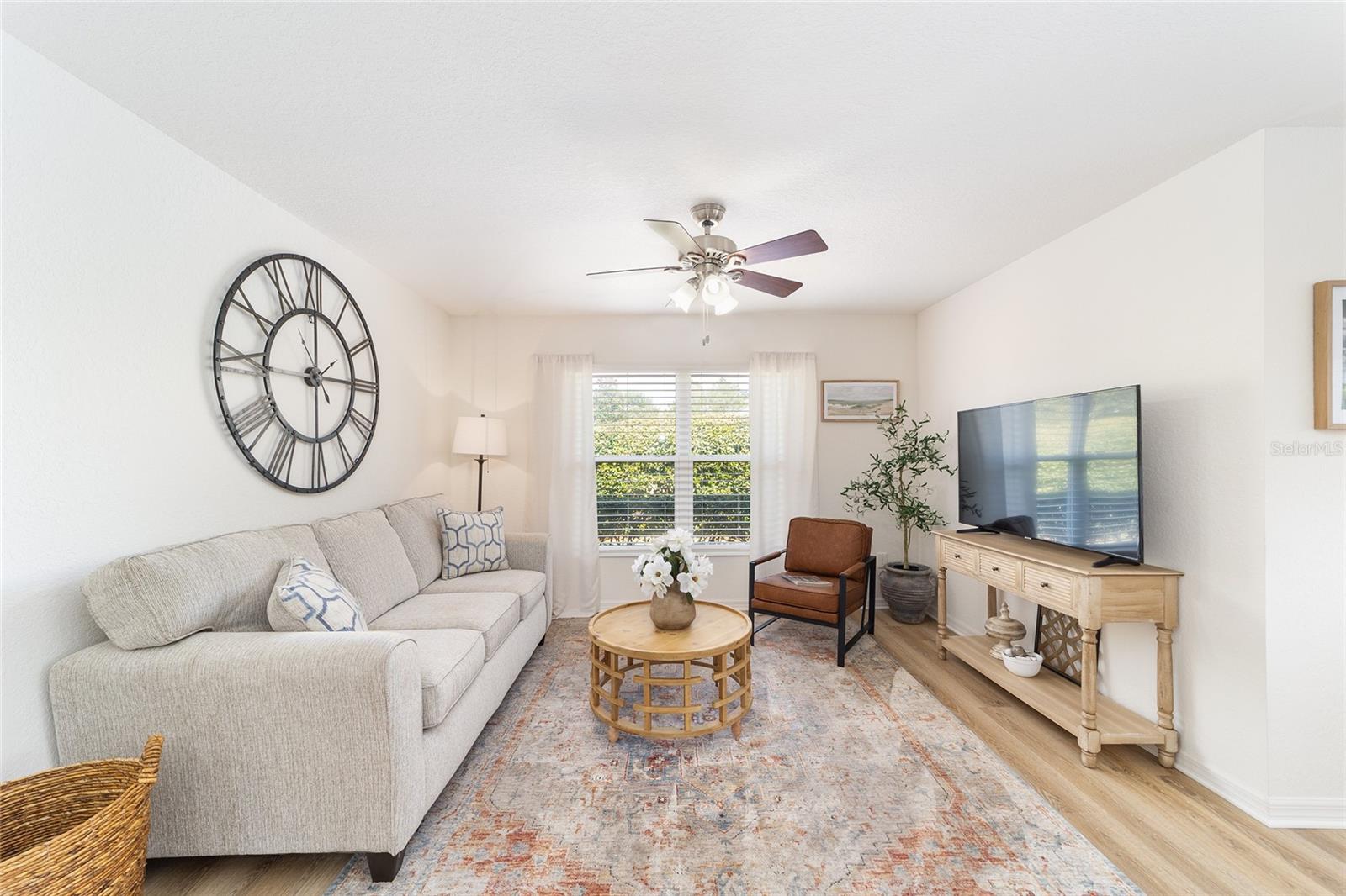 Image 7 of 52 For 5076 Neptune Circle