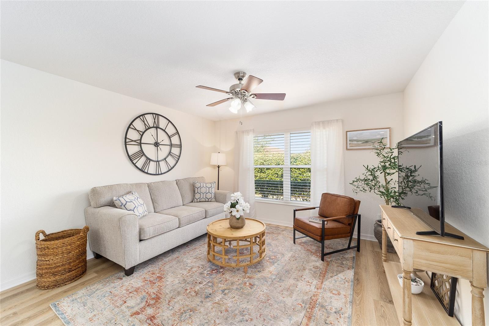 Image 8 of 52 For 5076 Neptune Circle