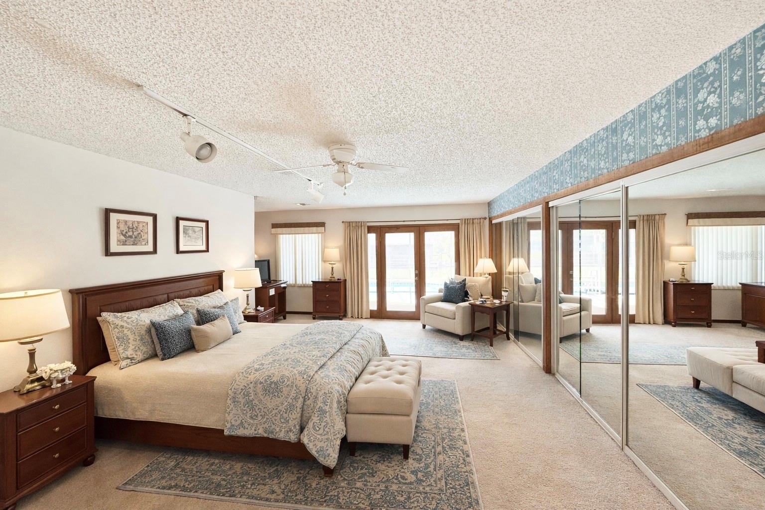 Image 15 of 39 For 1813 Maine Court