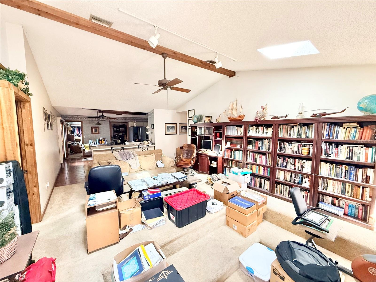 Image 18 of 39 For 1813 Maine Court