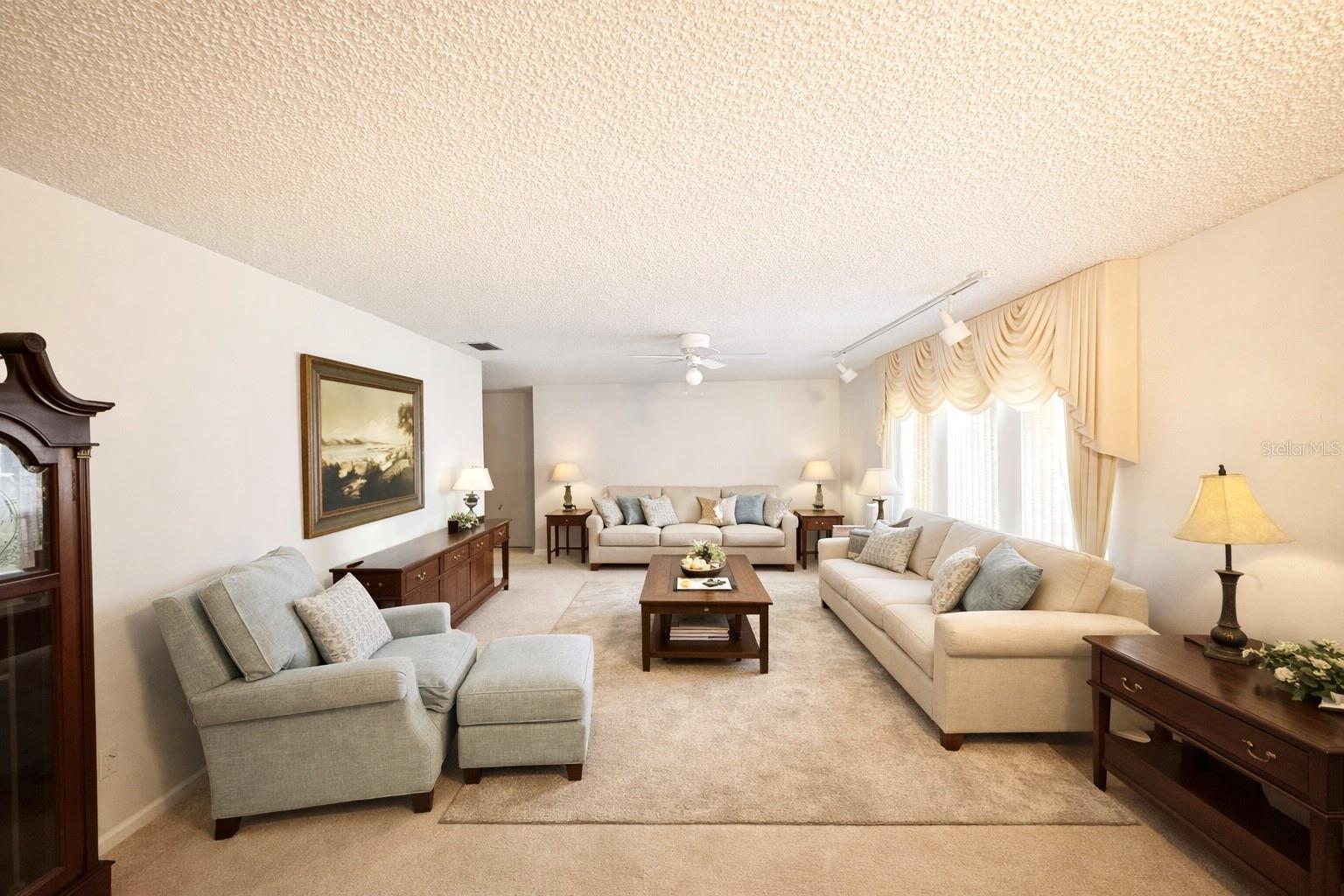 Image 22 of 39 For 1813 Maine Court