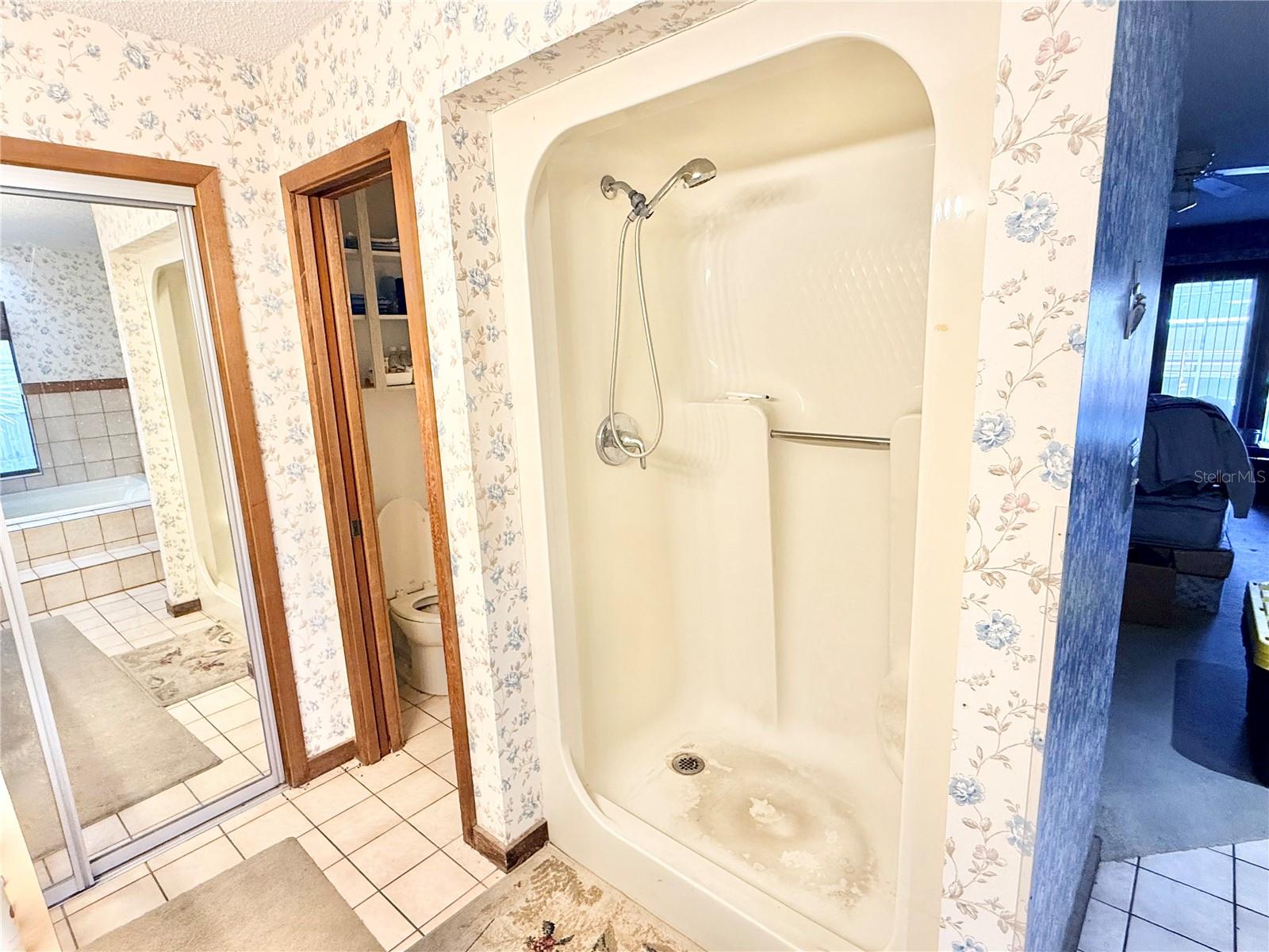 Image 26 of 39 For 1813 Maine Court