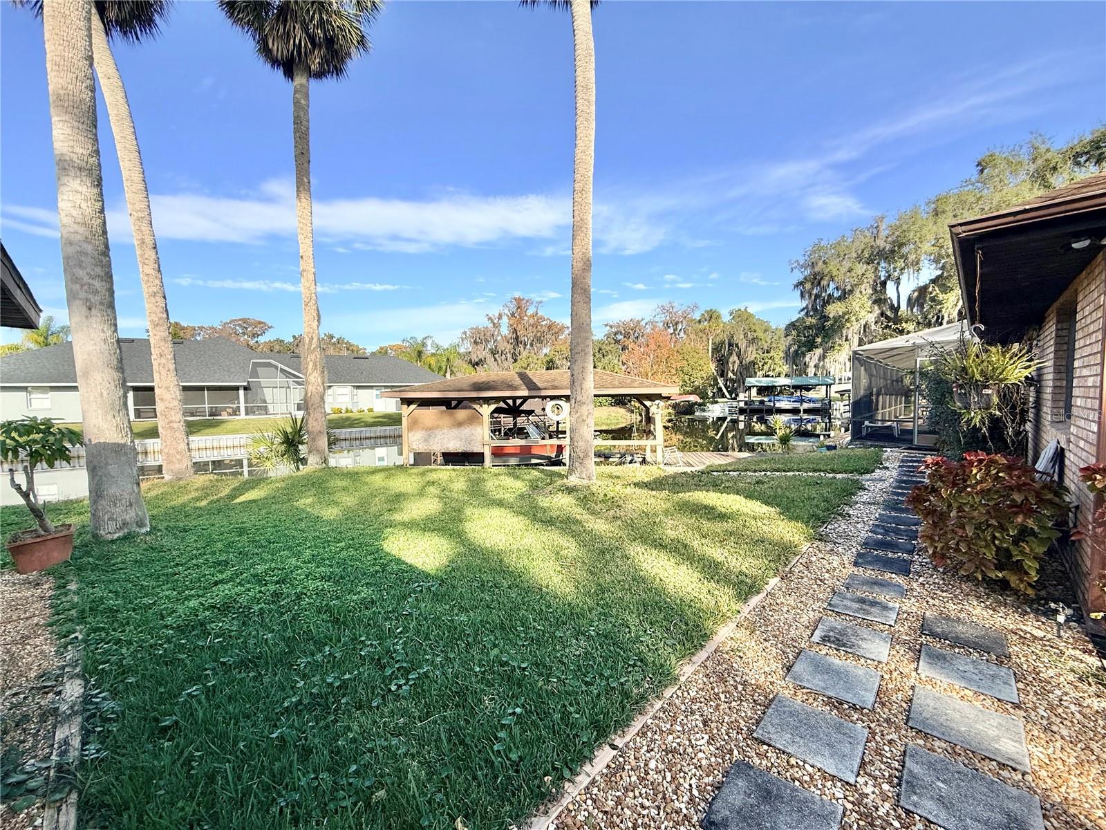 Image 33 of 39 For 1813 Maine Court