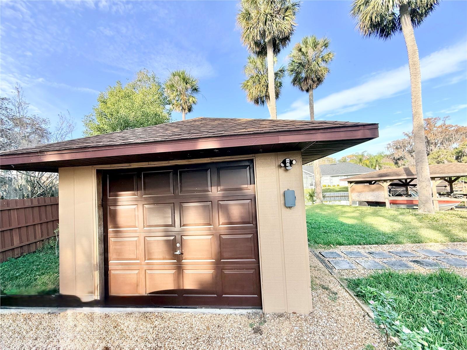 Image 34 of 39 For 1813 Maine Court