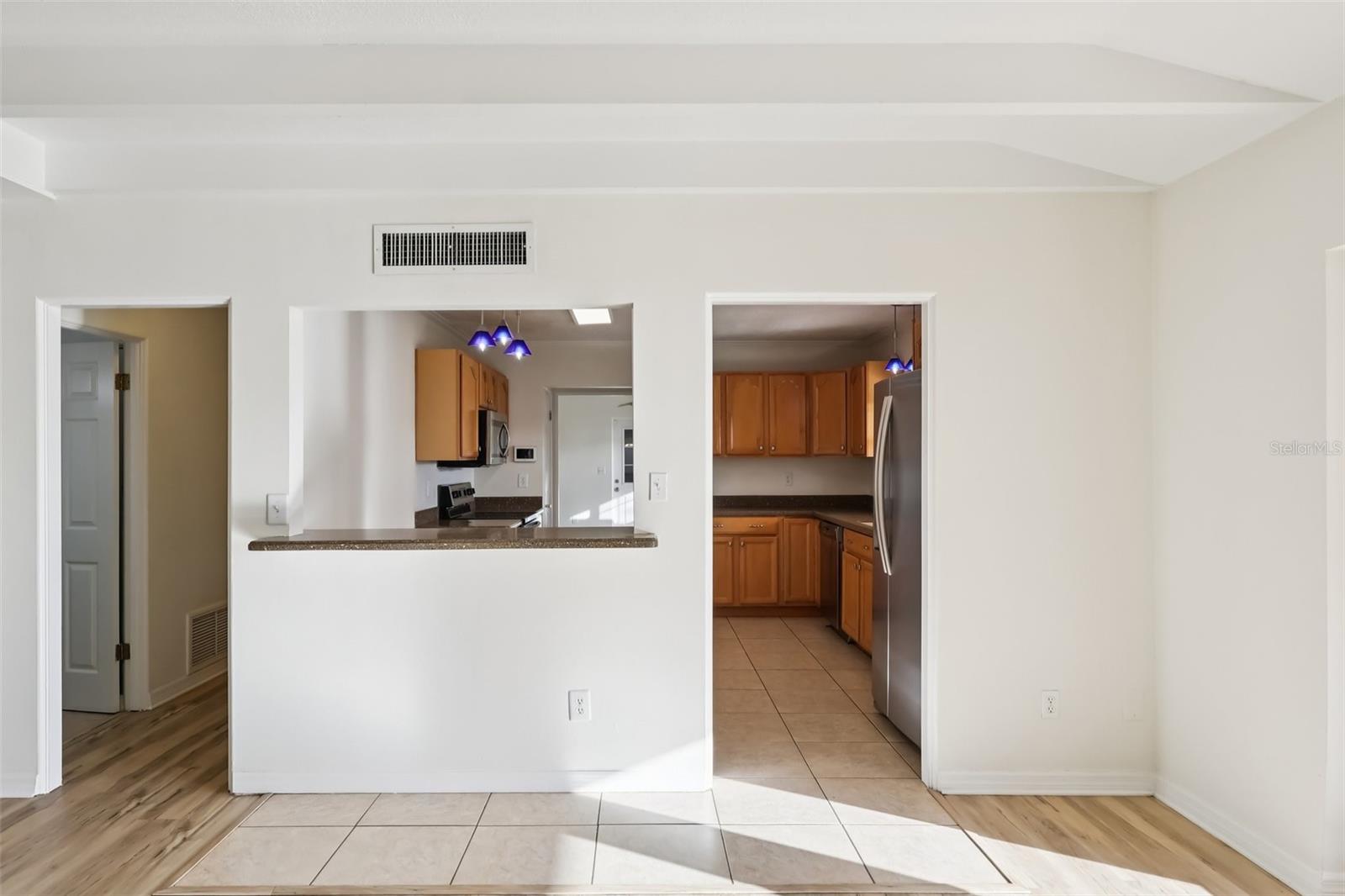 Image 12 of 43 For 131 Palmetto Avenue