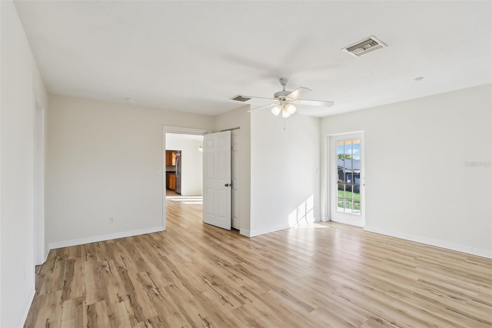 Image 21 of 43 For 131 Palmetto Avenue