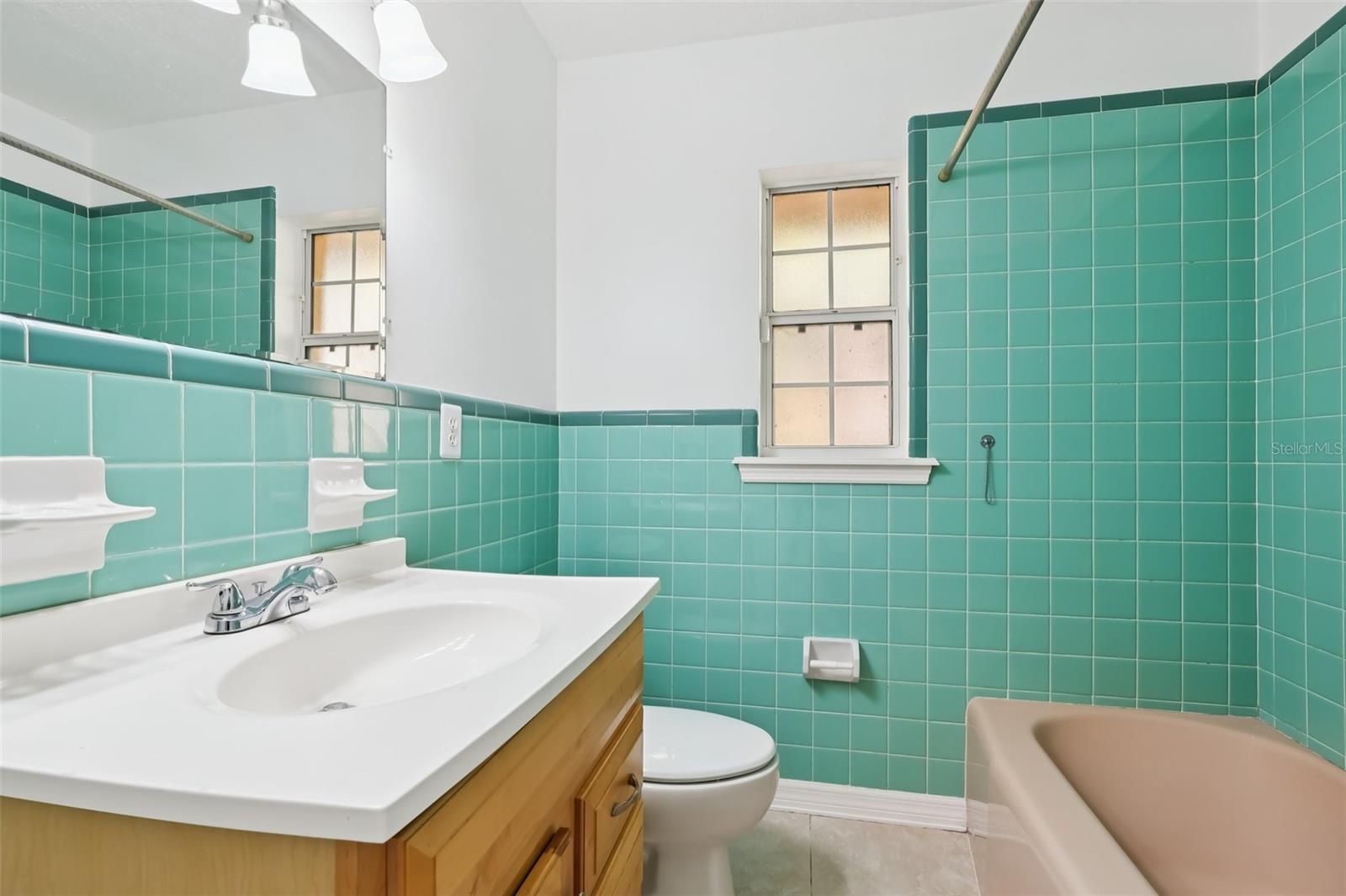 Image 26 of 43 For 131 Palmetto Avenue