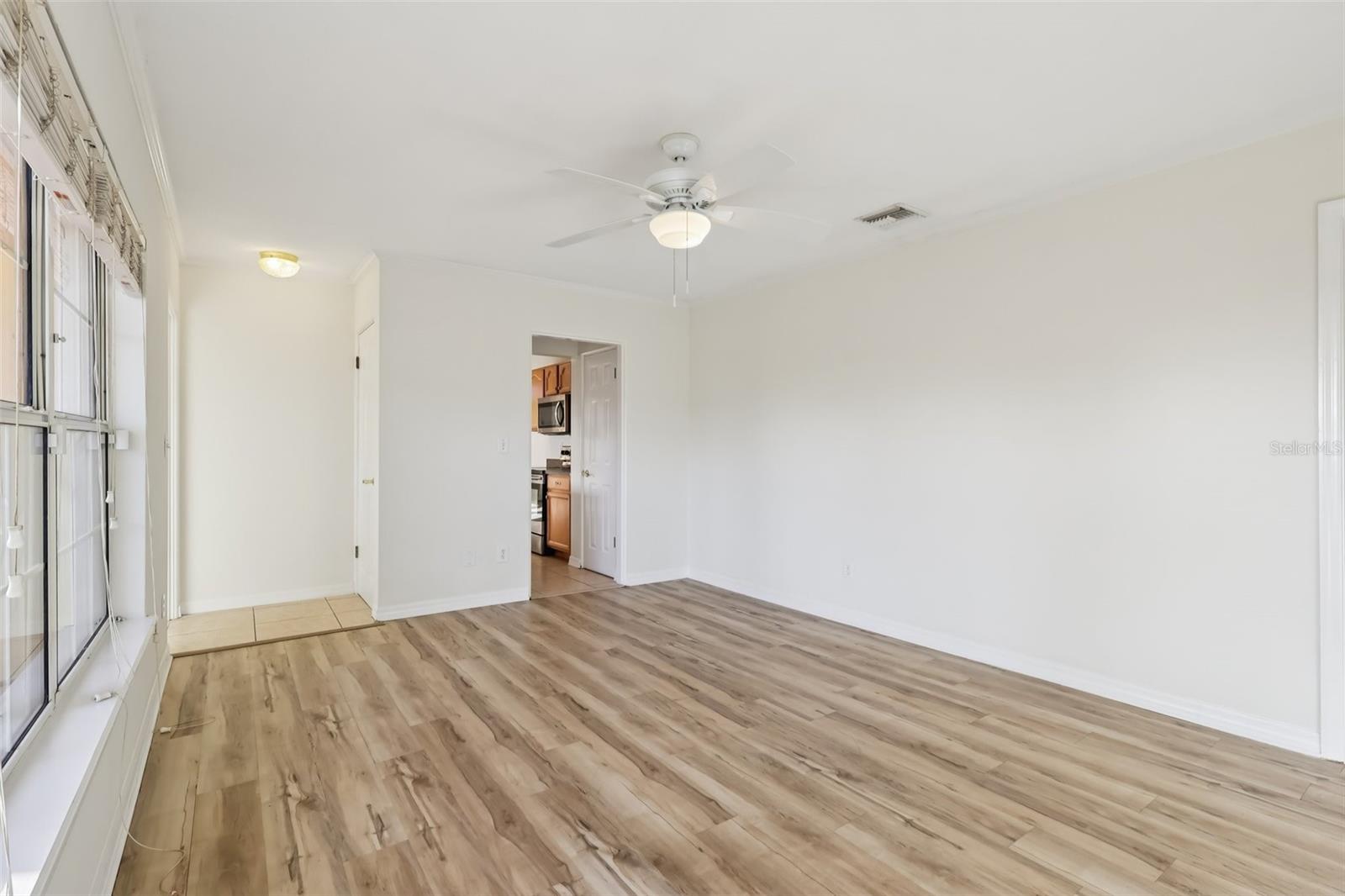 Image 29 of 43 For 131 Palmetto Avenue