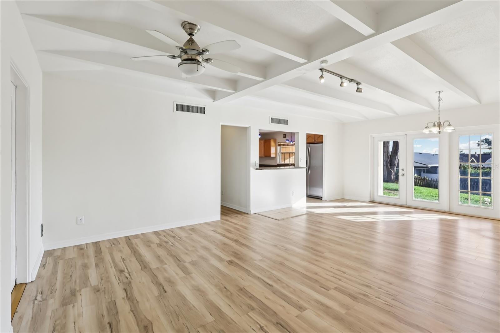 Image 8 of 43 For 131 Palmetto Avenue