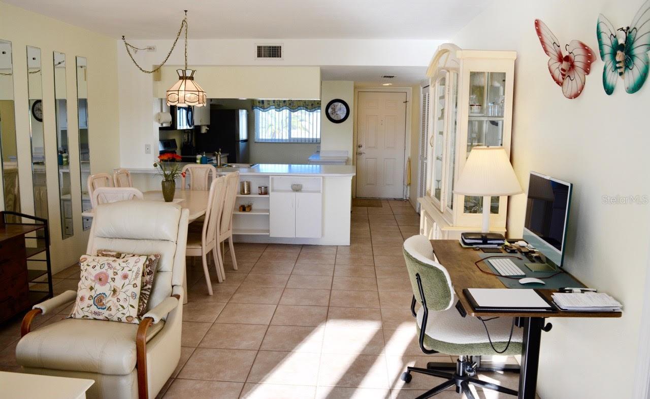 Image 10 of 43 For 12274 Egret Circle 2705