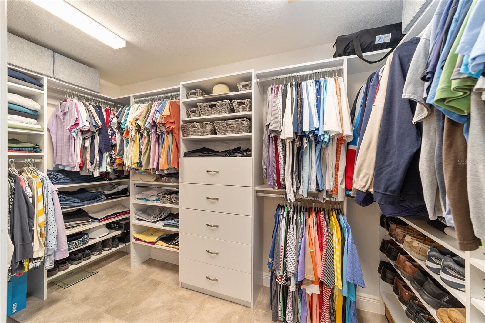 Image 31 of 76 For 2074 Biller Circle