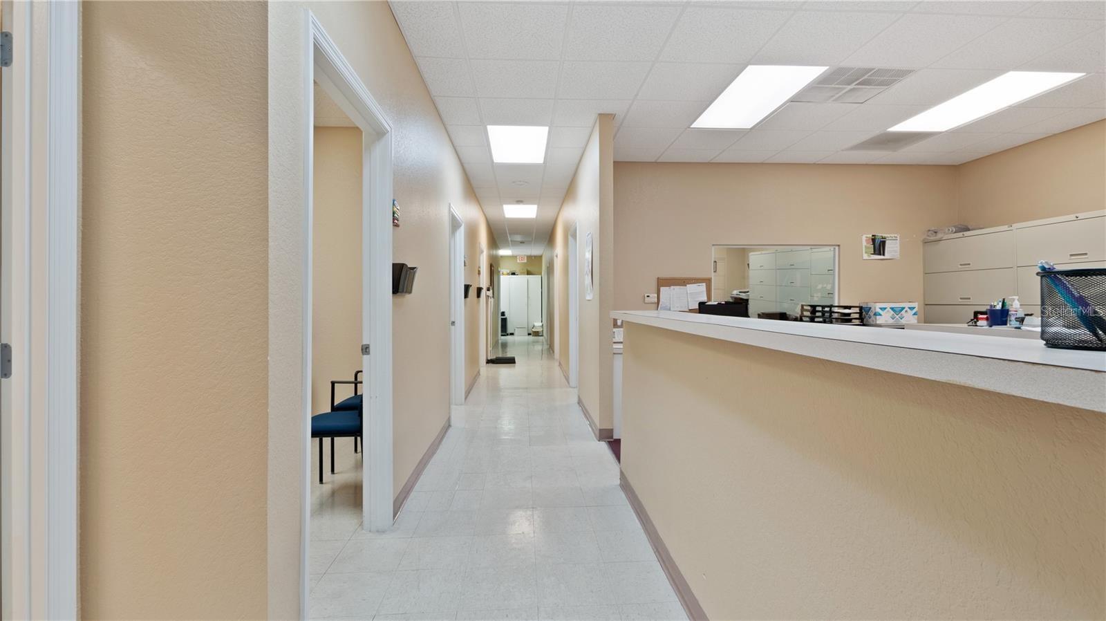 Image 23 of 24 For 401 North Boulevard