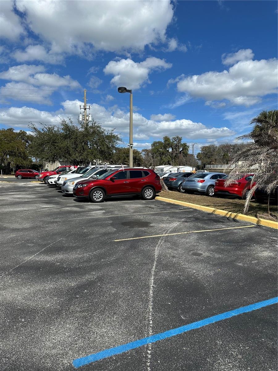 Image 9 of 24 For 401 North Boulevard