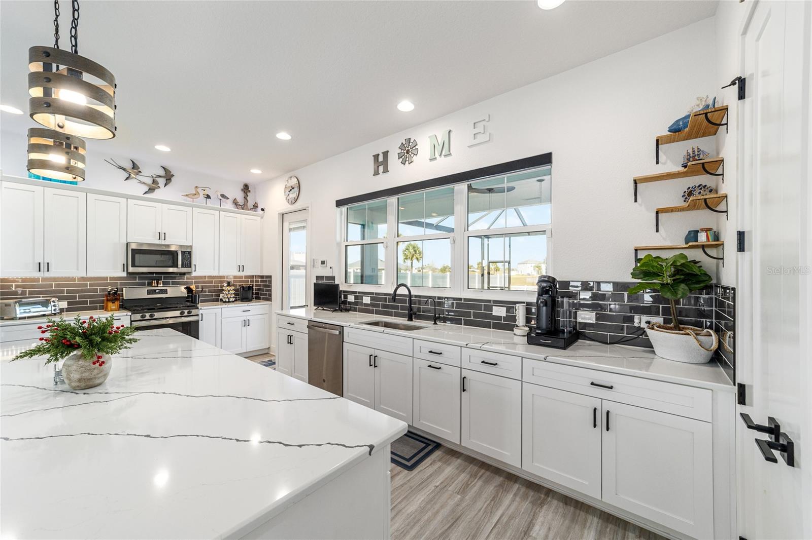 Image 33 of 97 For 2577 Zawacki Path