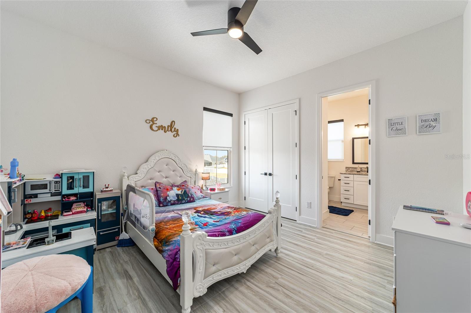 Image 51 of 97 For 2577 Zawacki Path