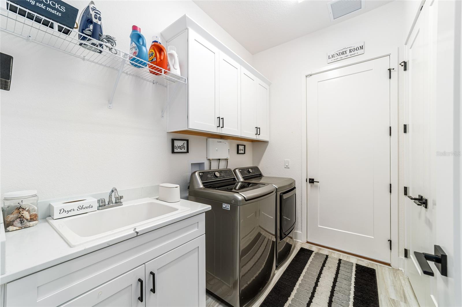 Image 66 of 97 For 2577 Zawacki Path