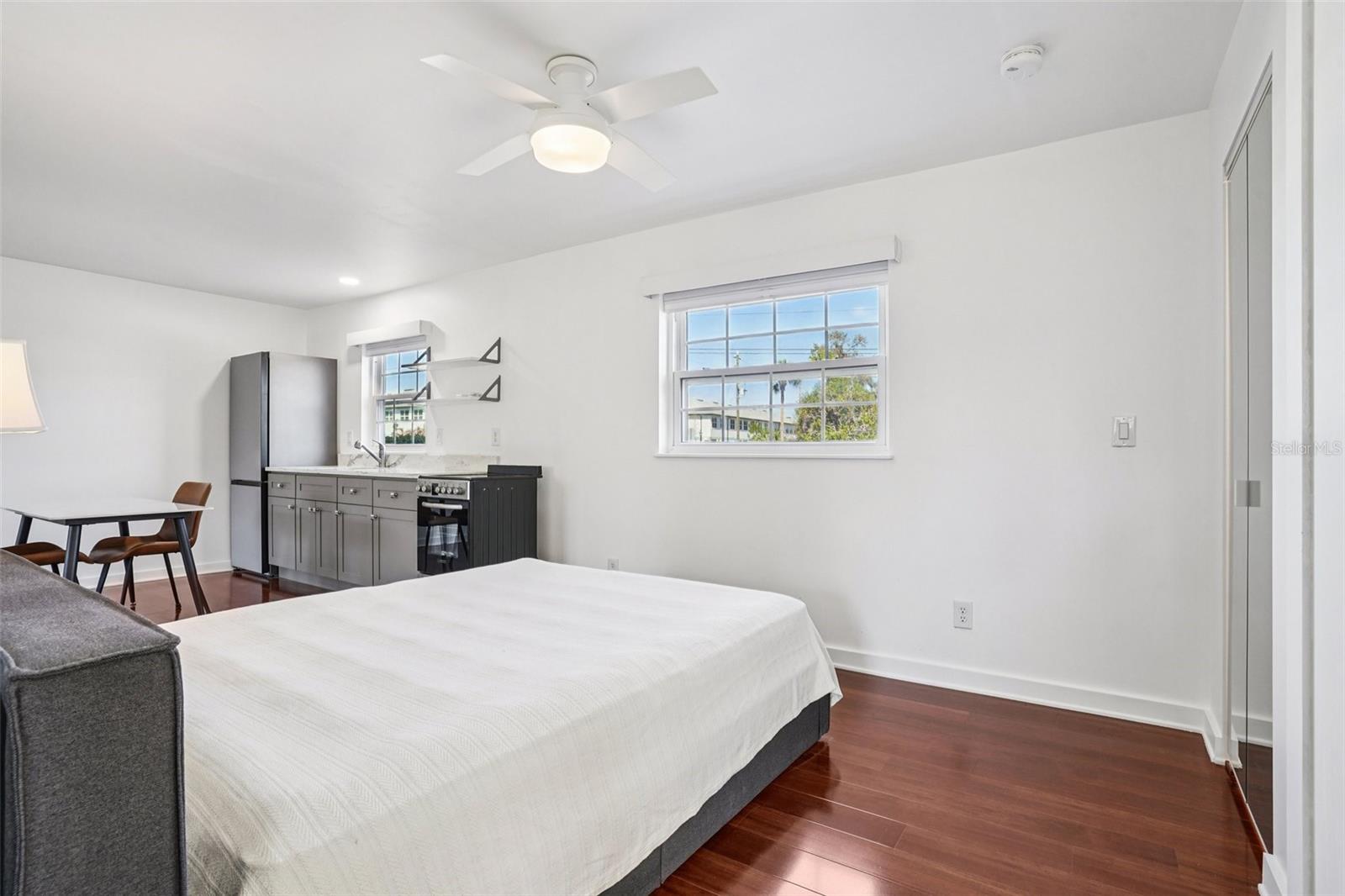 Image 15 of 68 For 1100 Caroline Street 106