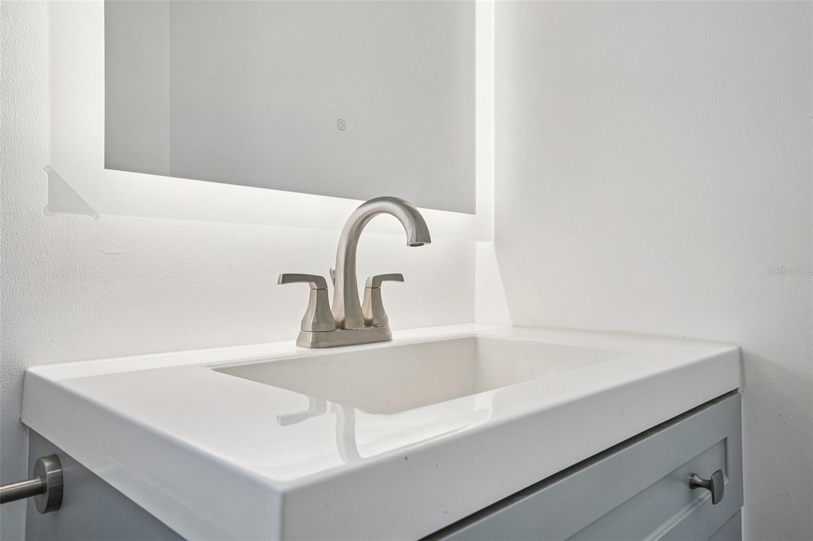 Image 19 of 68 For 1100 Caroline Street 106