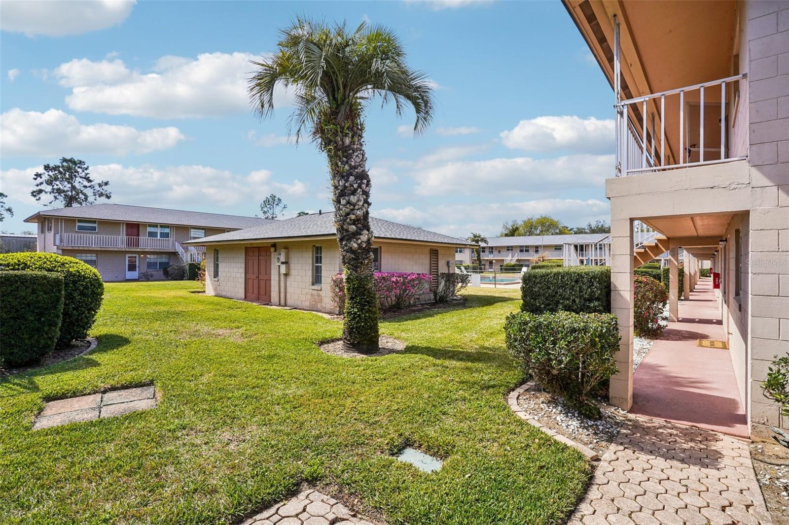 Image 26 of 68 For 1100 Caroline Street 106