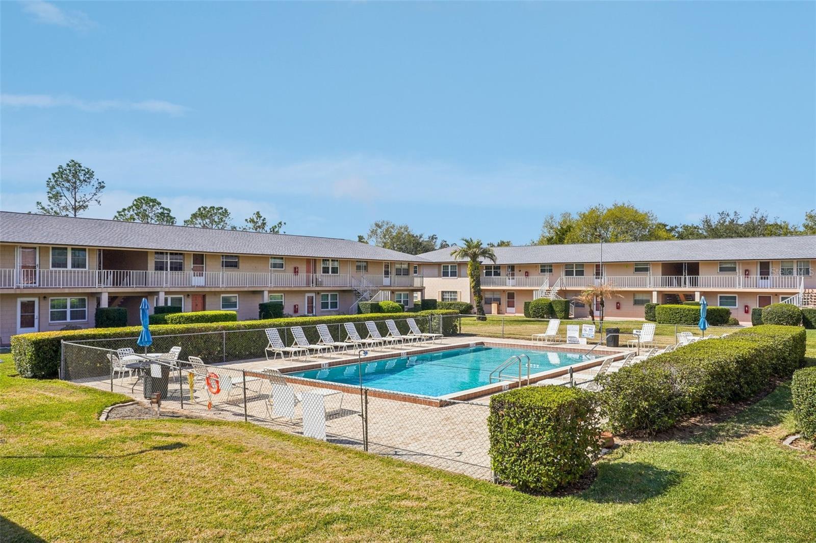 Image 33 of 68 For 1100 Caroline Street 106