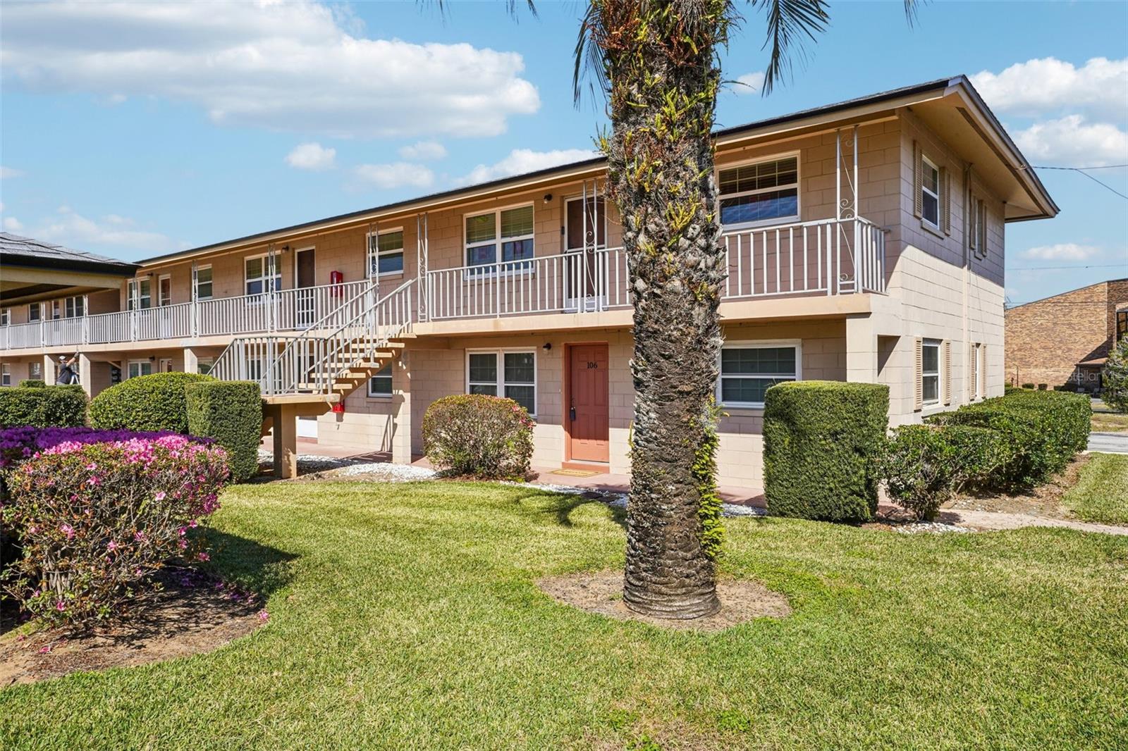 Image 46 of 68 For 1100 Caroline Street 106