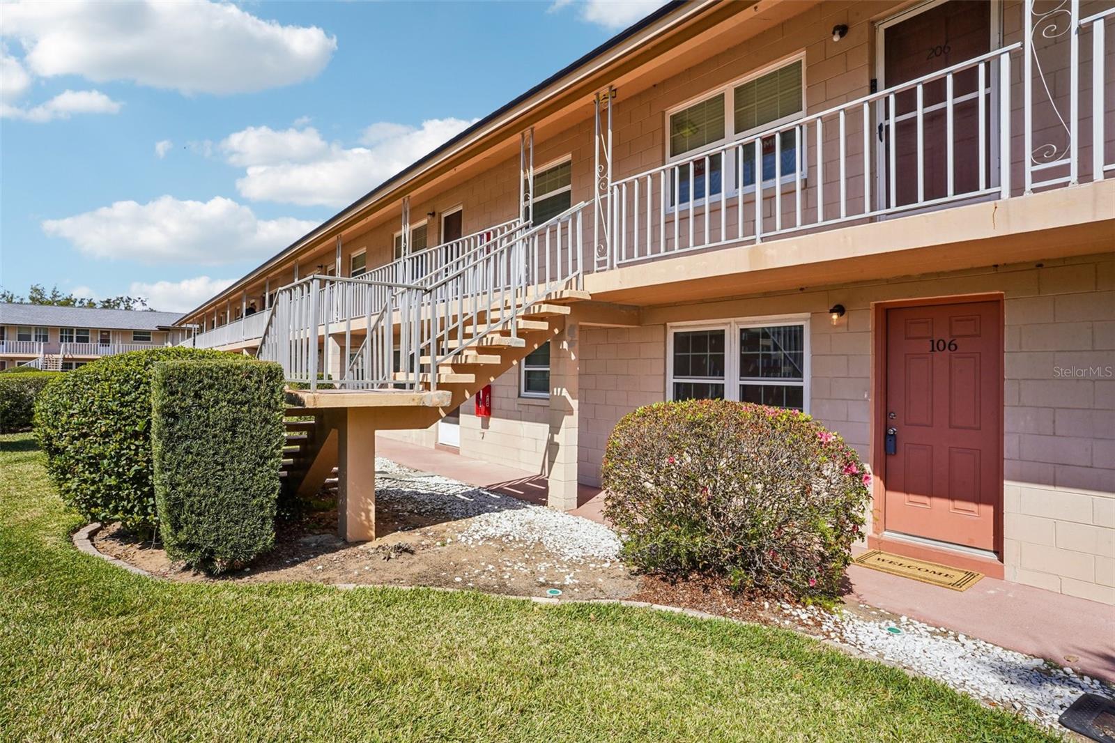 Image 48 of 68 For 1100 Caroline Street 106