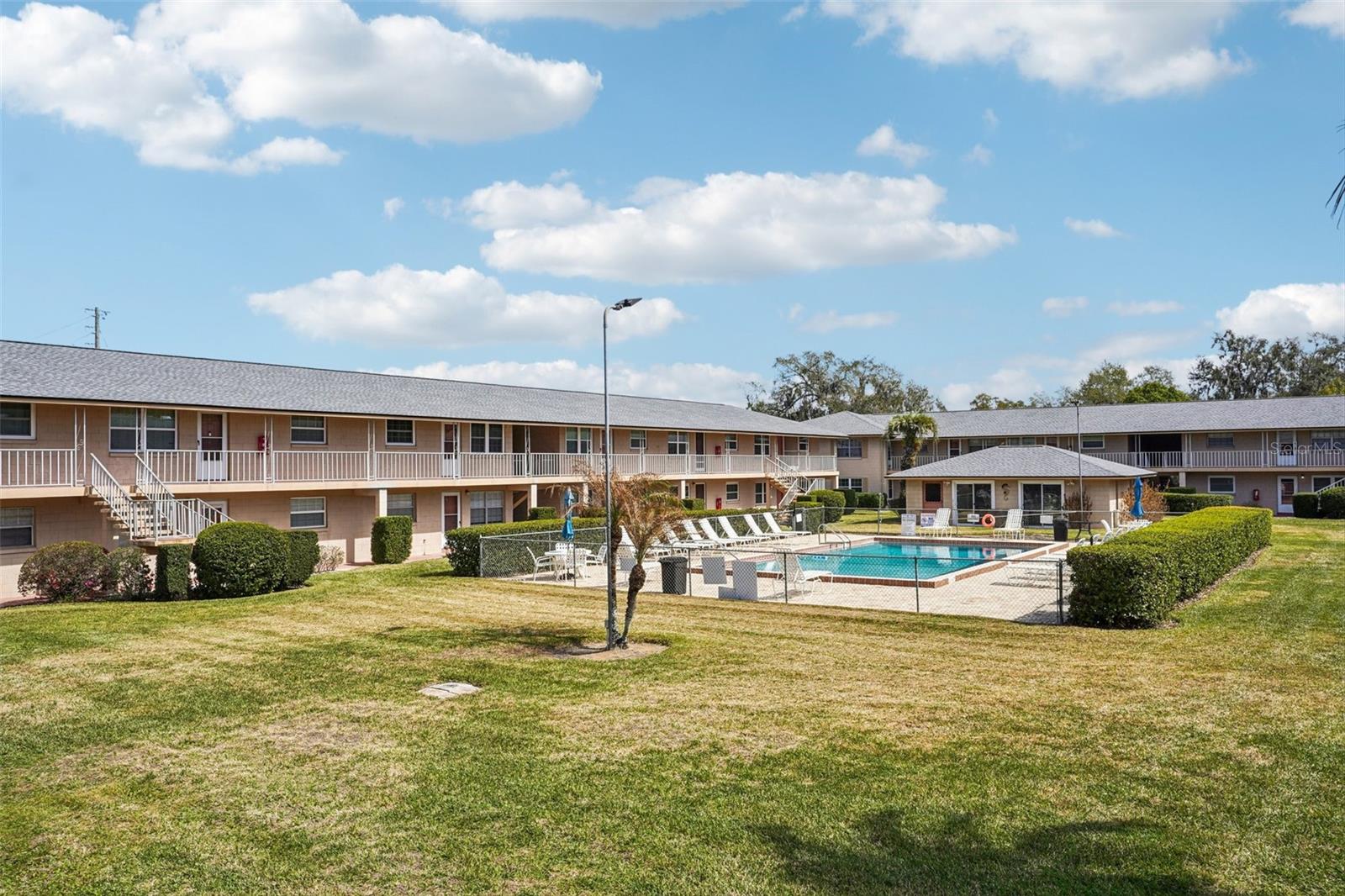 Image 64 of 68 For 1100 Caroline Street 106