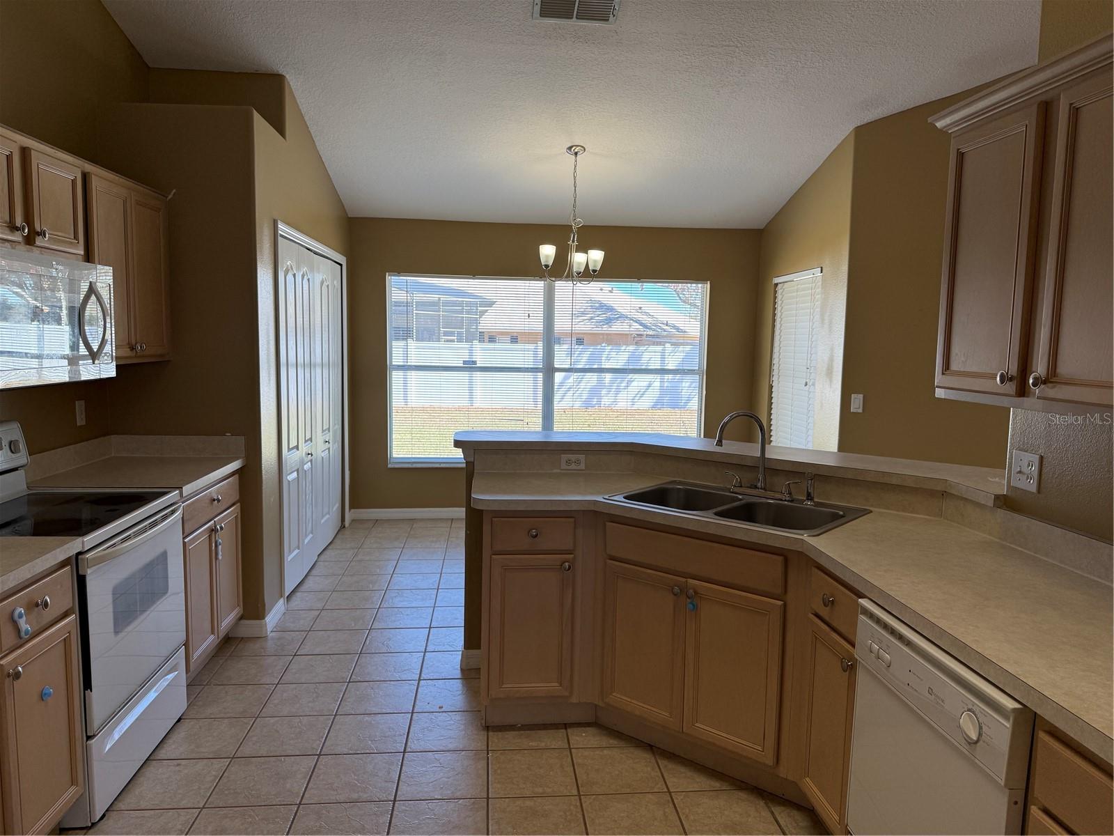 Image 17 of 27 For 1048 Princeton Drive