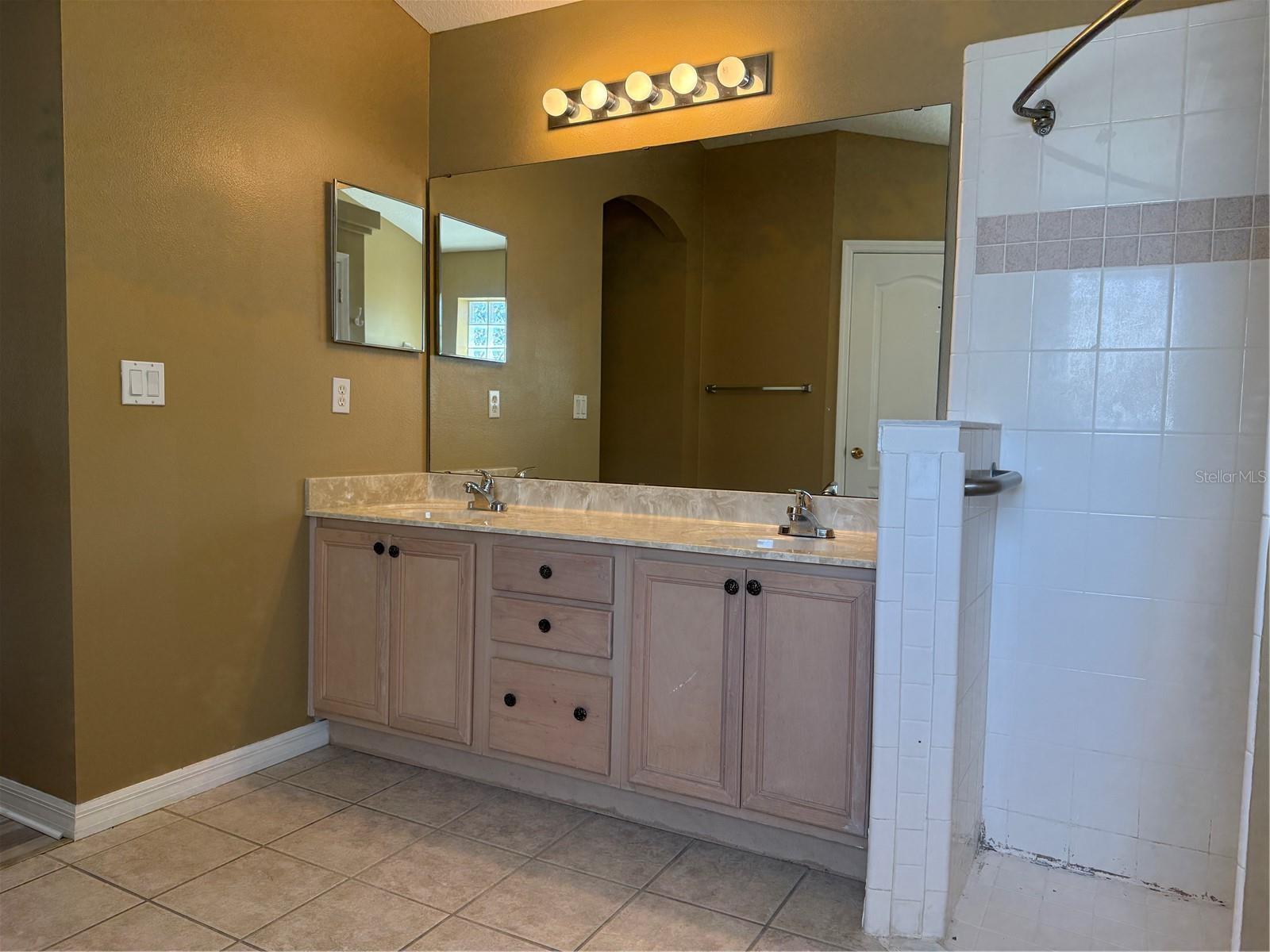 Image 22 of 27 For 1048 Princeton Drive