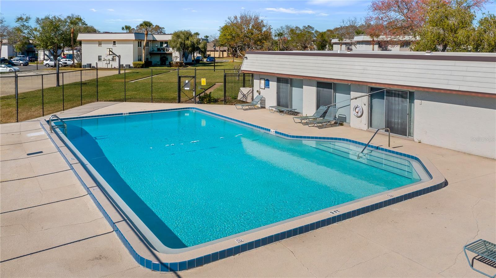 Image 20 of 39 For 87 Windtree Lane K