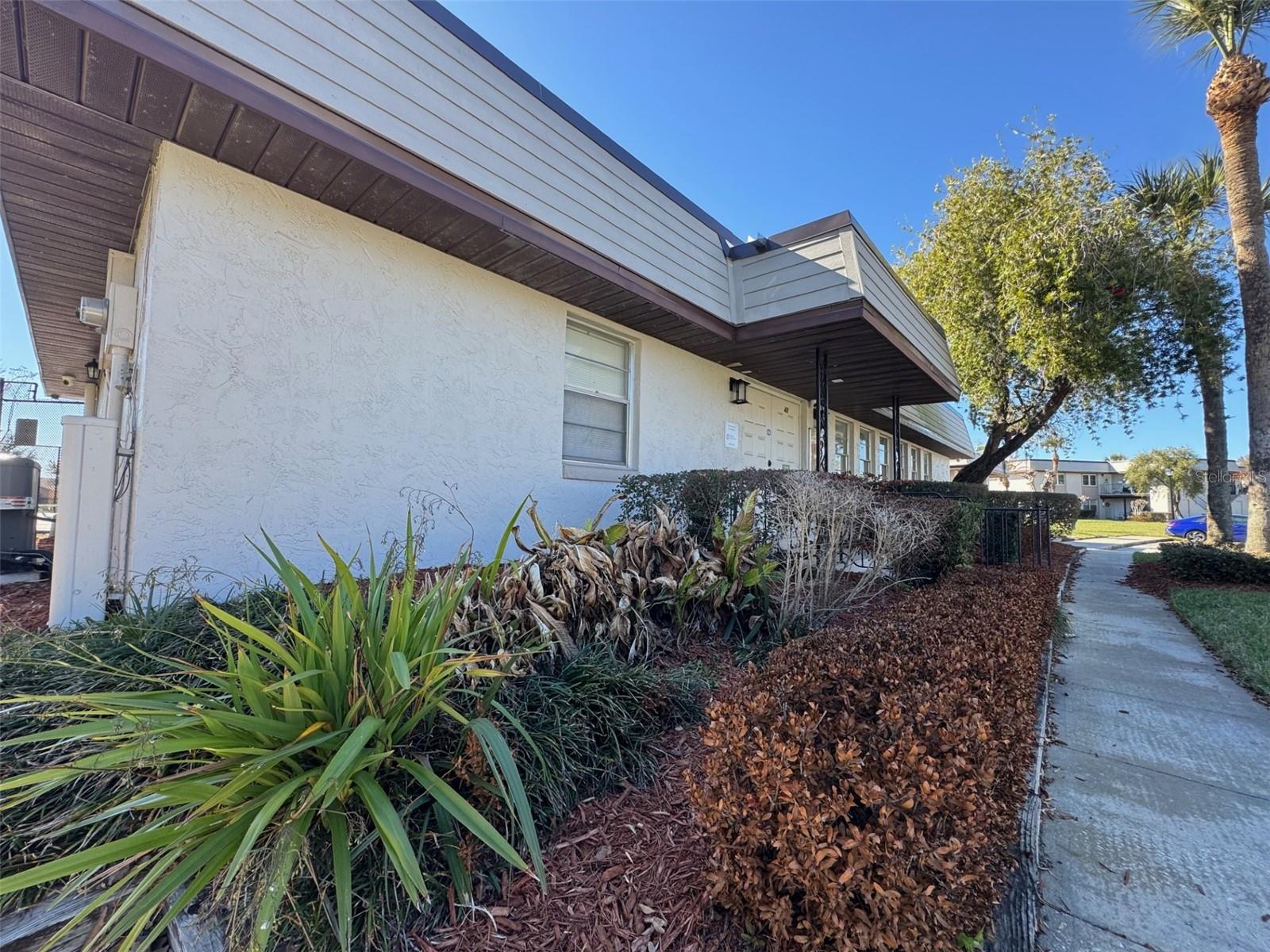 Image 33 of 39 For 87 Windtree Lane K