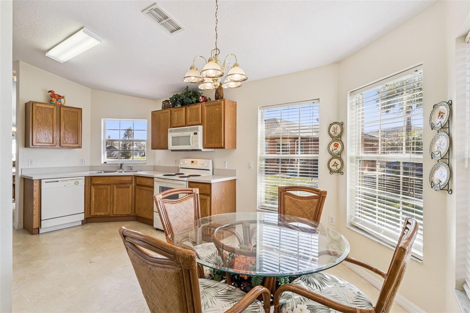 Image 18 of 64 For 524 Murano Drive