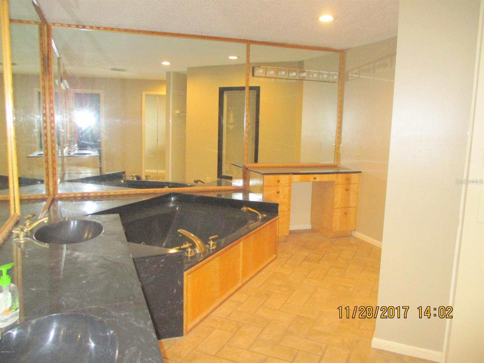 Image 10 of 17 For 731 46 Court