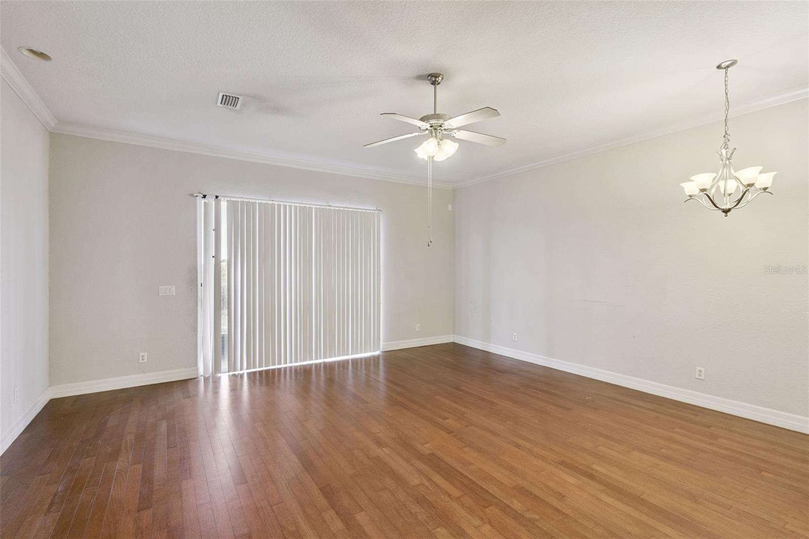 Image 10 of 26 For 1035 Green Gate