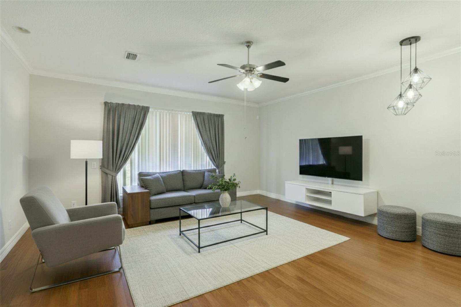 Image 11 of 26 For 1035 Green Gate