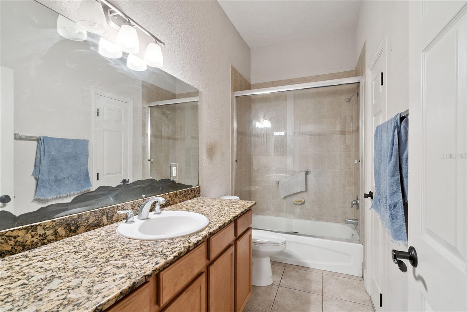 Image 13 of 26 For 1035 Green Gate