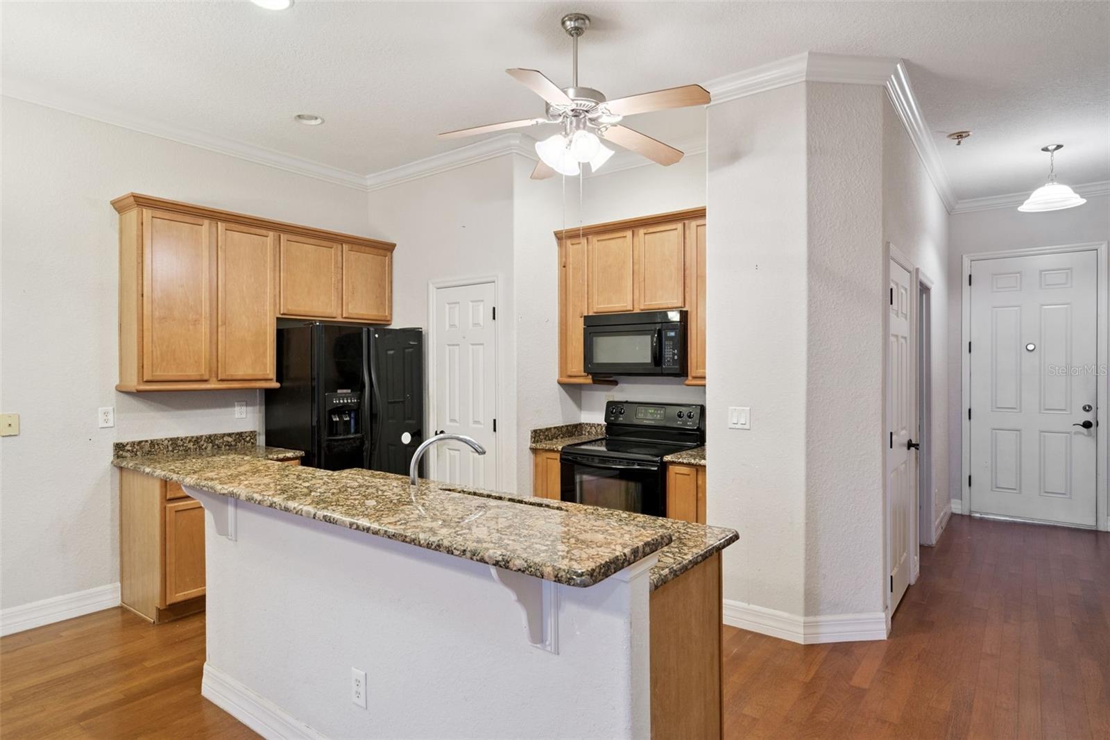 Image 8 of 26 For 1035 Green Gate