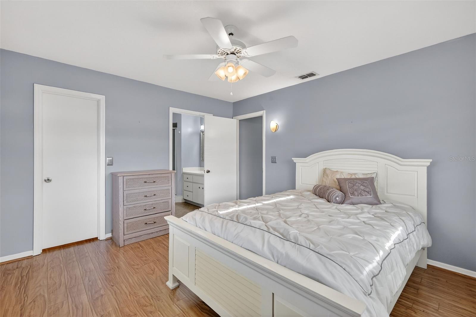Image 12 of 22 For 17945 104th Terrace
