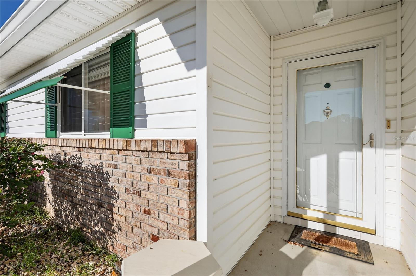 Image 2 of 22 For 17945 104th Terrace