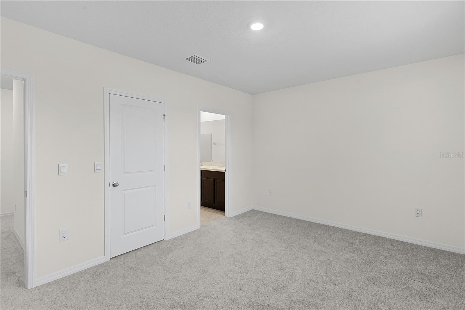 Image 11 of 15 For 5322 Dragon Fly Drive