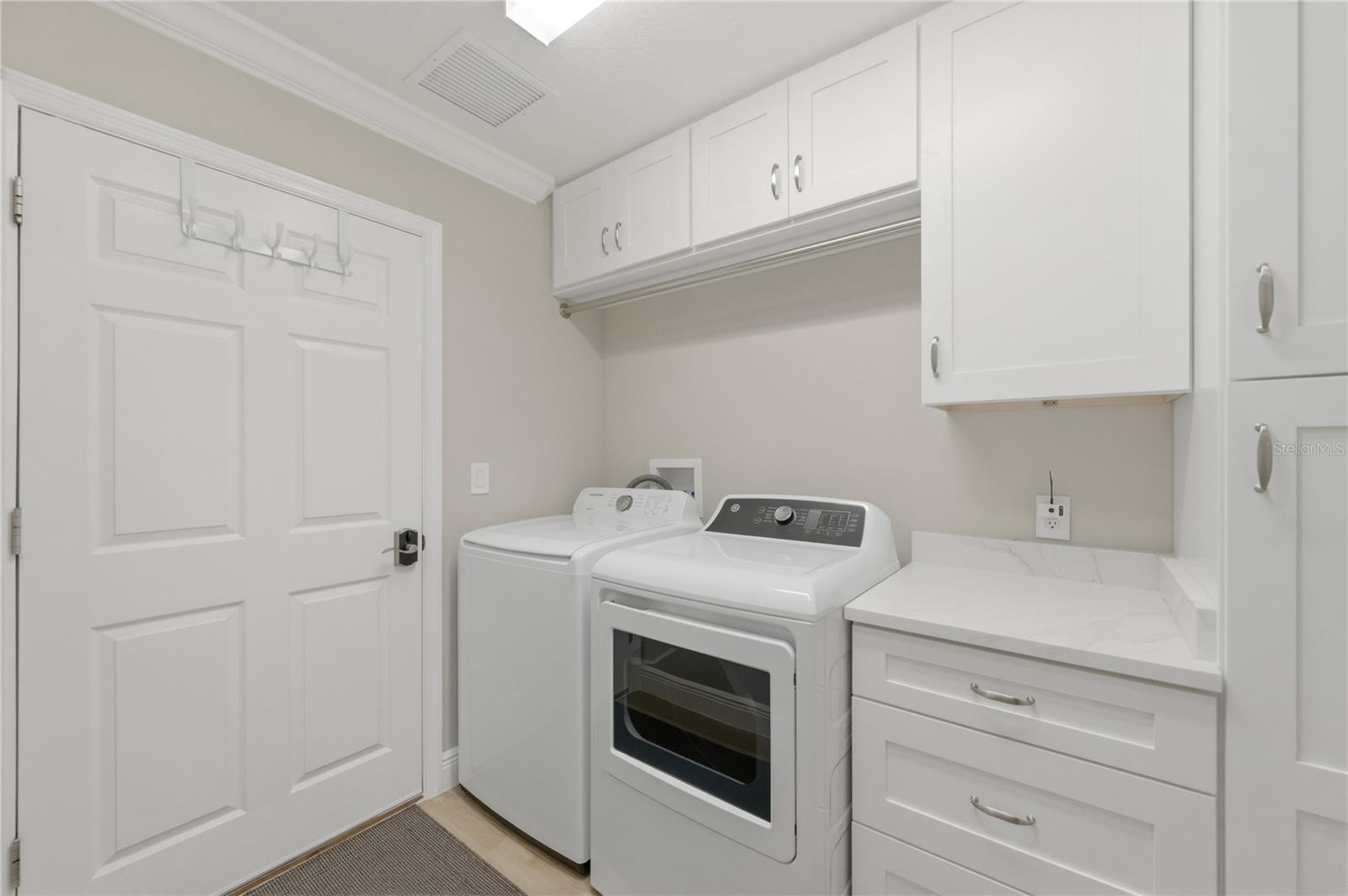 Image 28 of 40 For 4788 Rostas Way